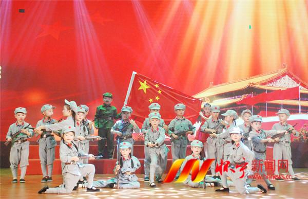 宇宙蜜蜂无敌版